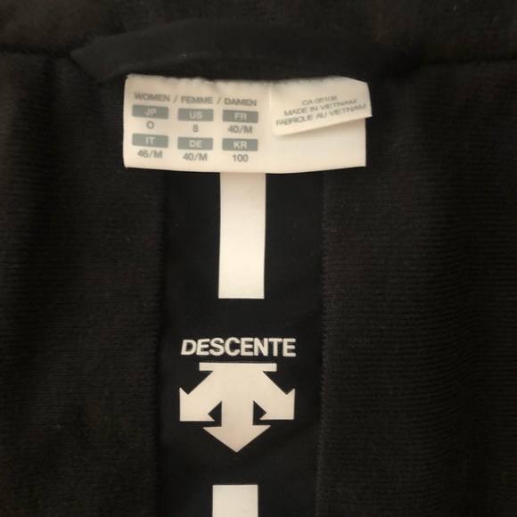 2018 Descente ski jacket - Picture 4 of 4